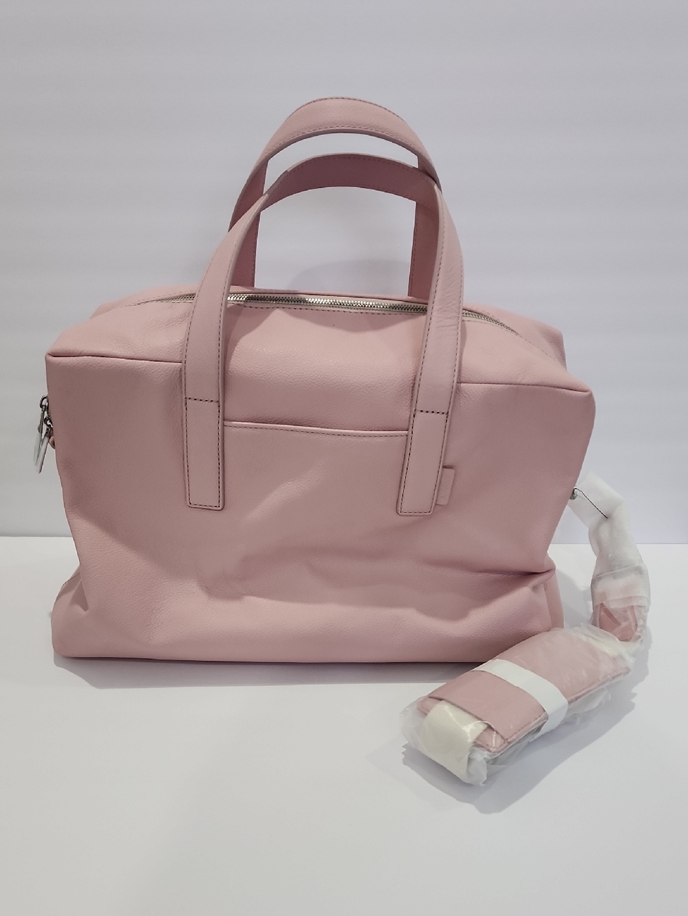 Away The Everywhere Weekender Bag (NWOT) - Picture 2 of 10